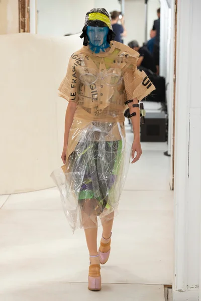 Look 24